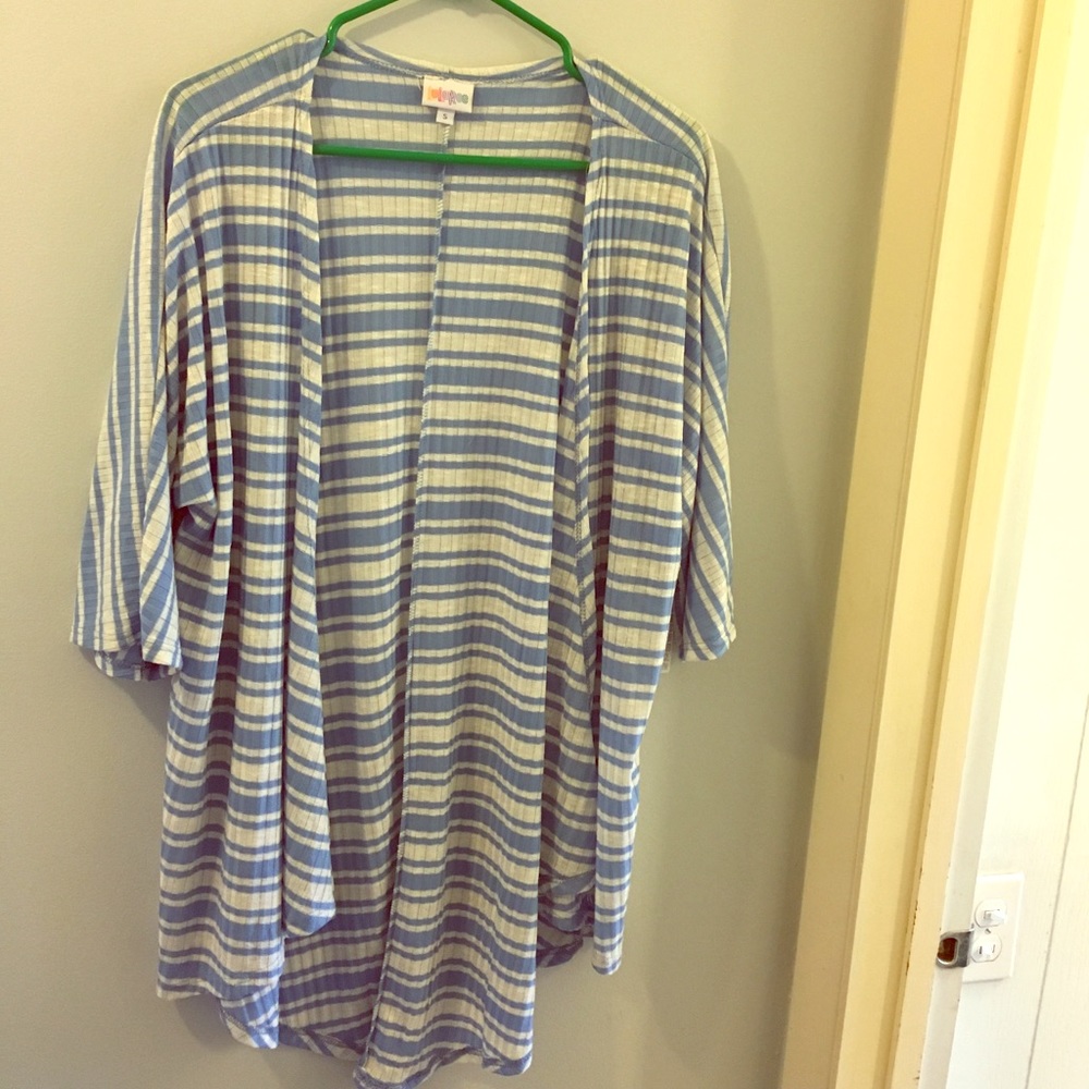 Small Blue/White LuLaRoe Lindsay Kimono NWT